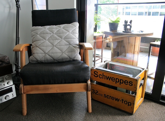 Vintage Schweppes Crate & Hans Wegner replica